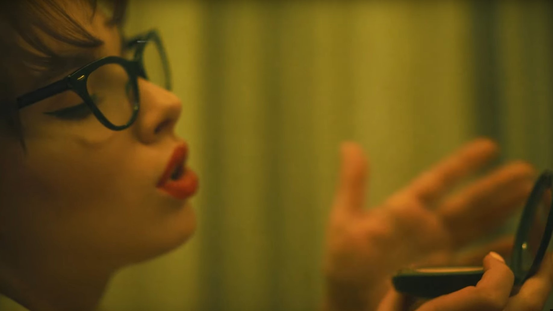 Katrīna Gupalo izdod masāžas himnu un mūzikas videoklipu “Masas”